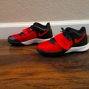 Nike Kyrie Flytrap 3 Black & Red Sz 13.5